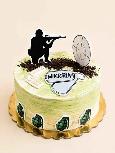 Tort z motywem wojskowym